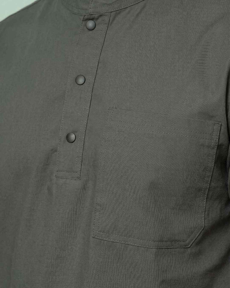Men 3-Button Mandarin Collar Utility Scrub